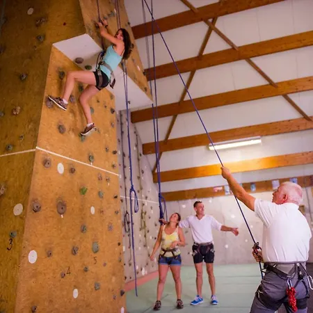 Vtf Le Domaine Des Puys Station touristique Saint-Sauves- dʼAuvergne