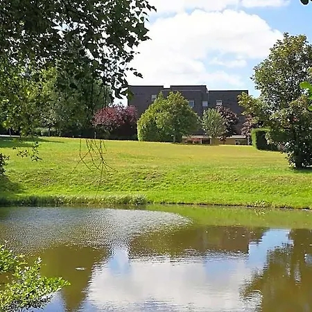 Vtf Le Domaine Des Puys Resort *