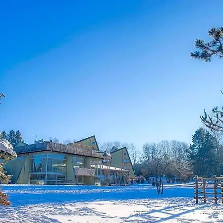 Vtf Le Domaine Des Puys Resort Saint-Sauves- dʼAuvergne